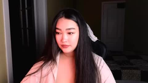 Erica Wayne online show from March 11, 3:12 pm