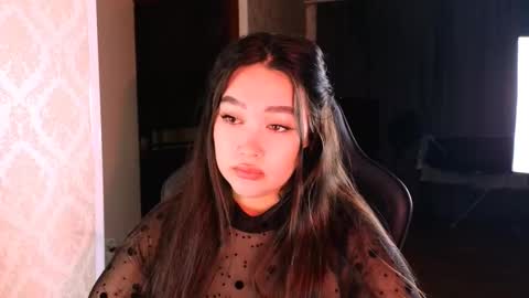 Snapshot of erica_wayne chatting on December 1, 7:41 pm Erica Wayne online show from December 1, 7:41 pm