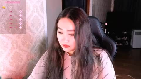 Erica Wayne online show from April 18, 6:01 pm