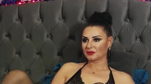 Erica online show from December 21, 7:49 pm