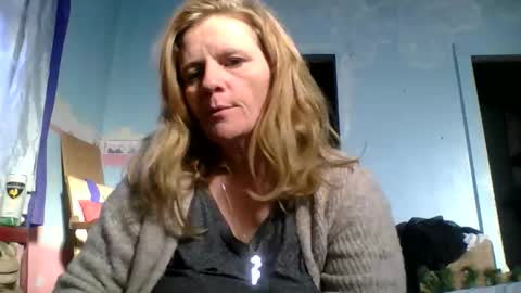 Snapshot of ericas080625 chatting on December 17, 3:18 pm EazyE MattyDaddy online show from December 17, 3:18 pm