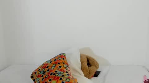 Snapshot of ericbana_ chatting on February 14, 11:20 pm Dayanna online show from February 14, 11:20 pm