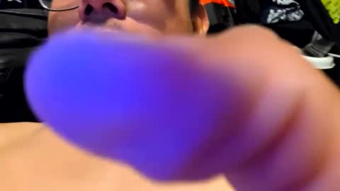 Snapshot of erick346 chatting on September 10, 2:55 am erick346 online show from September 10, 2:55 am