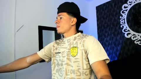 Erick  online show from April 3, 12:14 pm