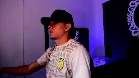 Erick  online show from April 6, 11:55 am