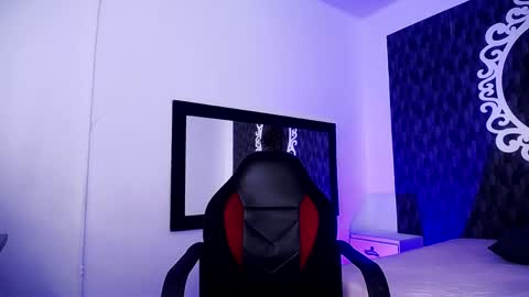 Erick  online show from April 10, 9:30 pm