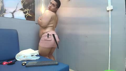 Snapshot of erick_craig chatting on November 14, 9:02 pm Erick online show from November 14, 9:02 pm