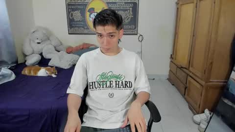 erick_de_rossee online show from January 7, 6:10 pm