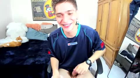 erick_de_rossee online show from April 20, 8:10 pm