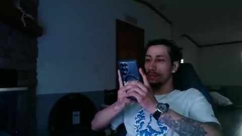 Snapshot of erick_martinezz chatting on March 23, 11:53 pm erick online show from March 23, 11:53 pm