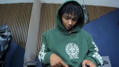 Snapshot of erickcarmack chatting on February 12, 8:59 am Erick online show from February 12, 8:59 am