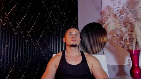 Snapshot of erickdowell chatting on February 22, 5:55 am Erick online show from February 22, 5:55 am