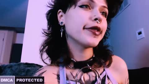 Snapshot of erii_xoxo chatting on December 3, 3:25 am Rainbow on your spoon online show from December 3, 3:25 am