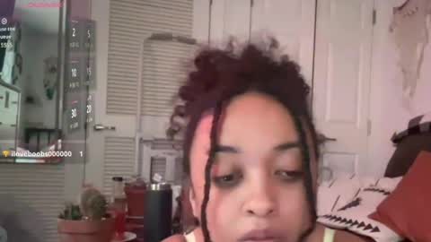 Snapshot of erik339102554 chatting on May 14, 9:32 pm Lea Erik online show from May 14, 9:32 pm