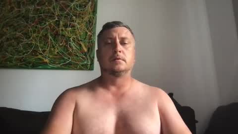 Snapshot of erik_69_69 chatting on June 18, 6:13 am erik_69_69 online show from June 18, 6:13 am