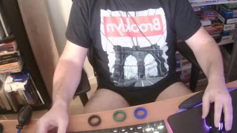 Snapshot of erik_dapper chatting on January 14, 5:29 pm Erik Dapper online show from January 14, 5:29 pm