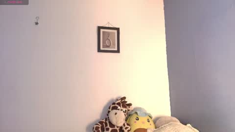 Snapshot of erik_golden_ chatting on July 22, 8:55 pm I am Erik online show from July 22, 8:55 pm