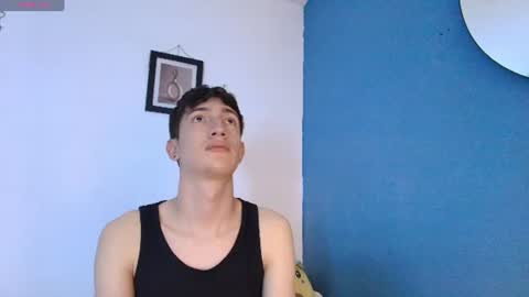 Snapshot of erik_golden_ chatting on August 1, 8:30 pm I am Erik online show from August 1, 8:30 pm