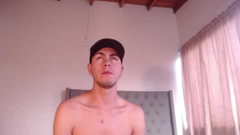 Erik rodriguez online show from April 19, 11:20 am