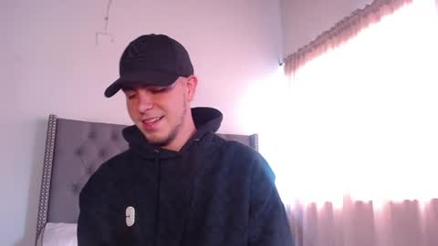 Snapshot of erik_rodriguez chatting on June 7, 5:38 pm Erik rodriguez online show from June 7, 5:38 pm