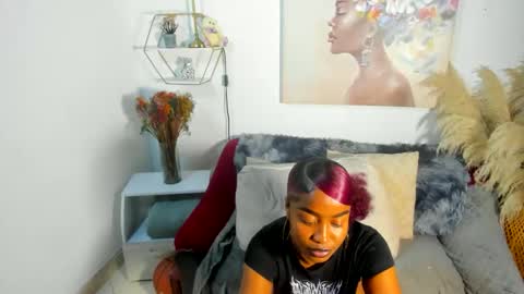 Snapshot of erika_lyrics chatting on February 3, 5:38 am E R I K A - L Y R I C S online show from February 3, 5:38 am