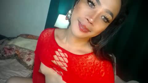 erika_madrigal online show from October 9, 11:25 pm