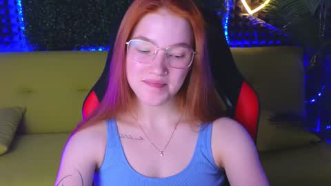 Snapshot of erikabrian chatting on December 10, 4:45 am erikabrian online show from December 10, 4:45 am