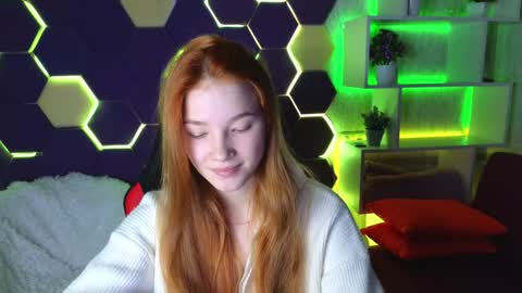 Snapshot of erikabrian chatting on December 18, 1:15 am erikabrian online show from December 18, 1:15 am