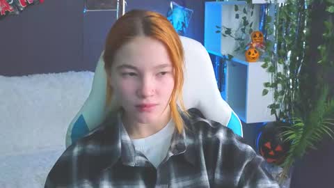 Snapshot of erikabrian chatting on November 1, 2:35 am erikabrian online show from November 1, 2:35 am