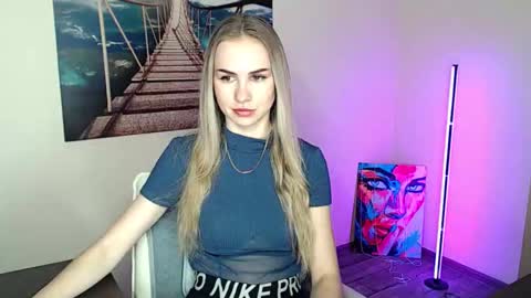 Erika online show from February 25, 1:21 pm