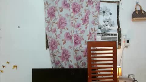 erika  mae online show from September 22, 5:15 pm