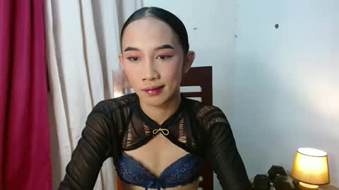 Snapshot of erikapearl_69 chatting on November 4, 4:00 am erika mae online show from November 4, 4:00 am