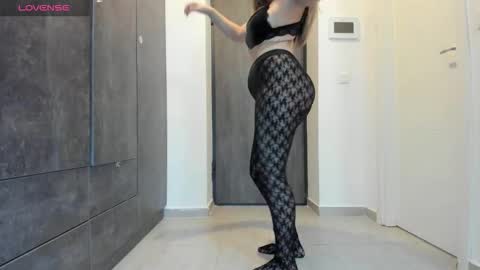 Snapshot of erin_vixen chatting on November 6, 5:36 pm Erin online show from November 6, 5:36 pm