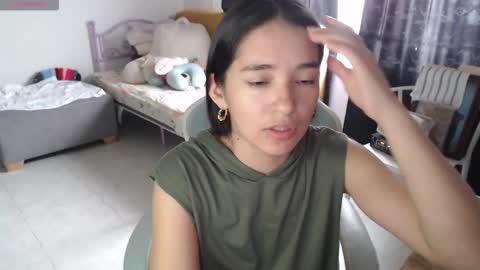 erina_1 online show from March 17, 5:27 pm