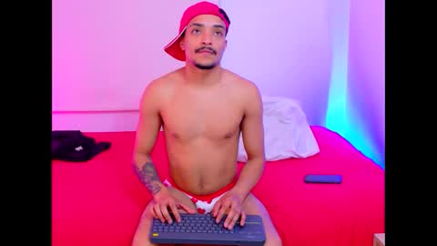 Snapshot of eros_chipre chatting on November 20, 2:12 am Eros online show from November 20, 2:12 am