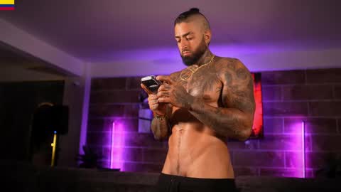 Snapshot of eros_dark_ chatting on May 21, 10:39 pm EROS DARK online show from May 21, 10:39 pm
