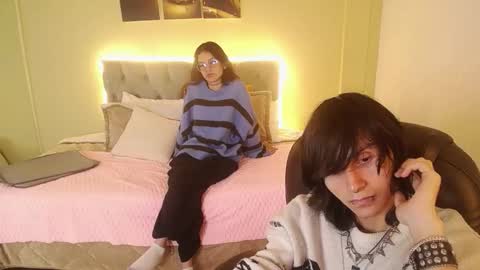 eros_nyx_ online show from December 16, 3:44 am