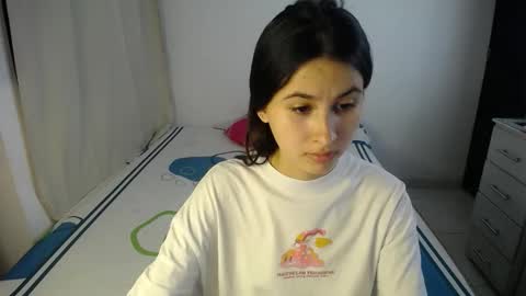 Snapshot of erosgirls_ chatting on October 4, 11:47 pm erosgirls_ online show from October 4, 11:47 pm