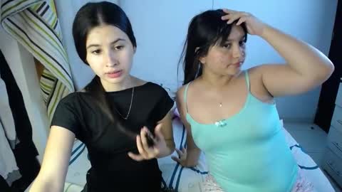 Snapshot of erosgirls_ chatting on November 15, 2:53 am erosgirls_ online show from November 15, 2:53 am