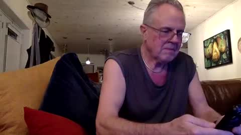 eros online show from December 12, 2:37 am