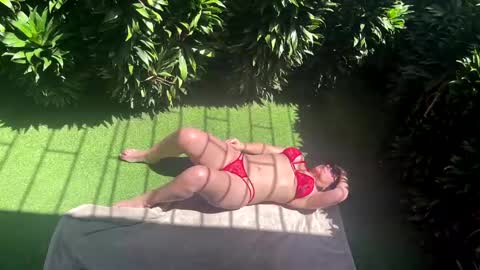 Snapshot of erotic_butterfly chatting on March 3, 6:22 pm April online show from March 3, 6:22 pm