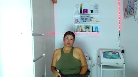 Snapshot of erotic_spa chatting on July 15, 1:44 am EROTIC SPA online show from July 15, 1:44 am