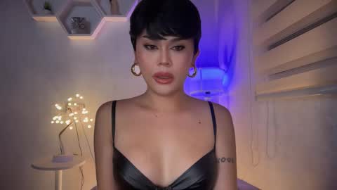 Snapshot of erotictsmonica chatting on March 15, 11:38 am monica online show from March 15, 11:38 am