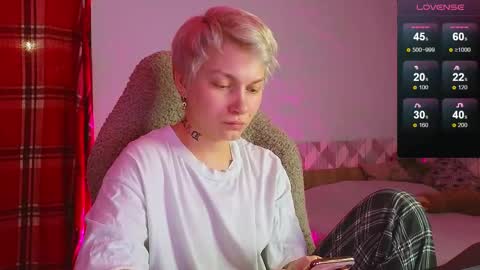 Snapshot of esajukyy chatting on December 27, 11:50 am esajukyy online show from December 27, 11:50 am