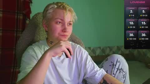 Snapshot of esajukyy chatting on January 4, 5:26 pm esajukyy online show from January 4, 5:26 pm