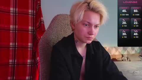 Snapshot of esajukyy chatting on February 3, 10:03 am esajukyy online show from February 3, 10:03 am