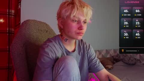 Snapshot of esajukyy chatting on February 28, 1:47 pm esajukyy online show from February 28, 1:47 pm