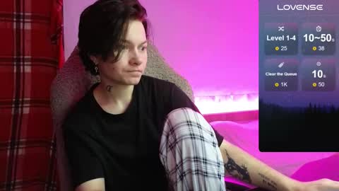 Snapshot of esajukyy chatting on September 28, 5:46 am esajukyy online show from September 28, 5:46 am