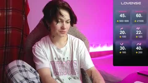 esajukyy online show from November 3, 1:12 pm