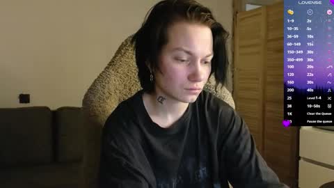 esajukyy online show from February 25, 4:27 pm